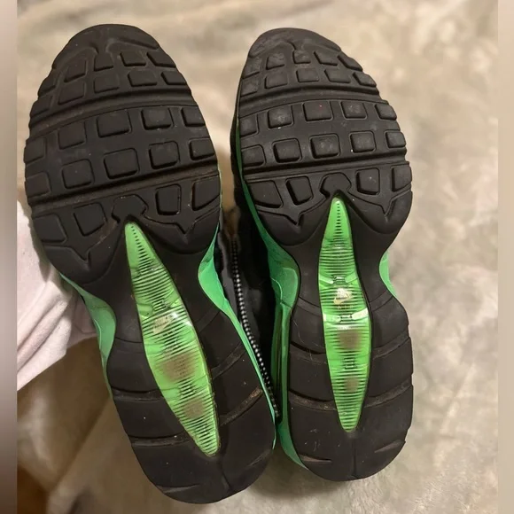 Nike Air Max 95 Poison Green Shoes - - Picture 8 of 8